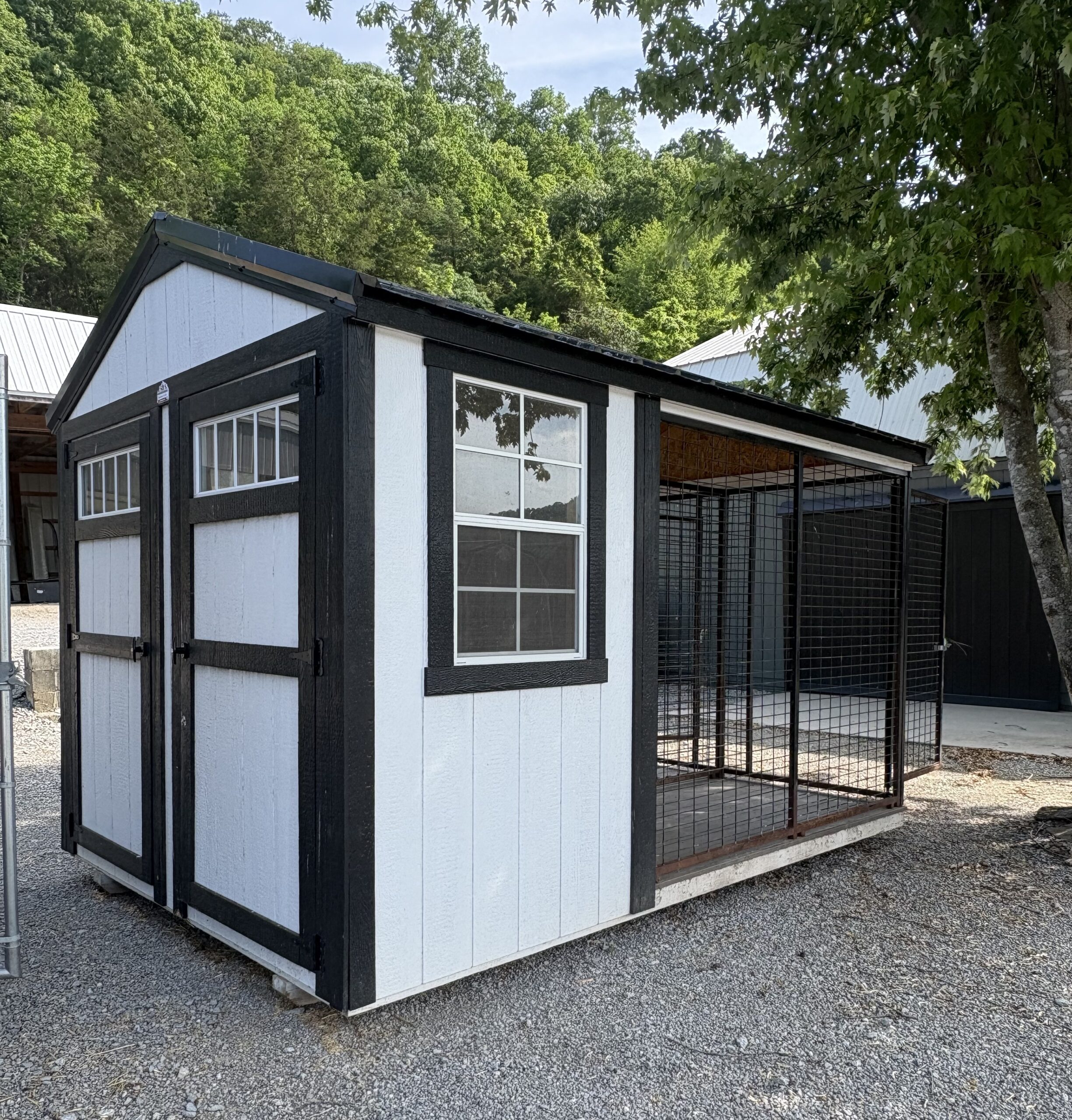 8x12 Dog Kennel - Image 2